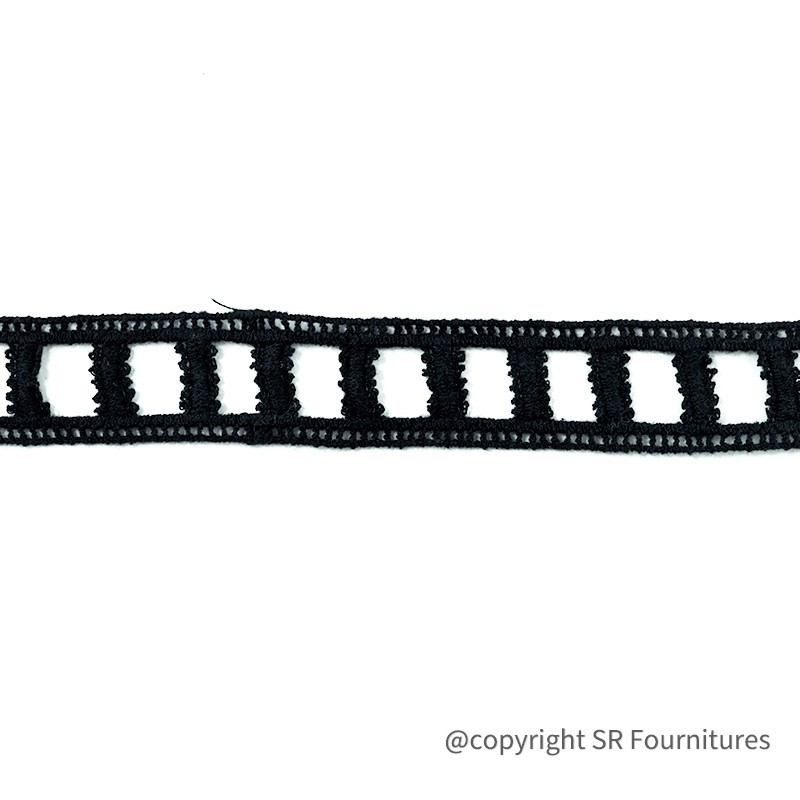 Dentelle coton - 68 mètres
